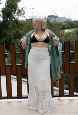 Milf massage Melbourne, Mae, mature sensual massage masseuse Milf massage Melbourne, Mae, mature sensual massage masseuse